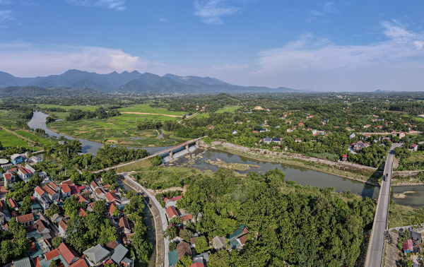 Trù phú đôi bờ sông Phó Đáy