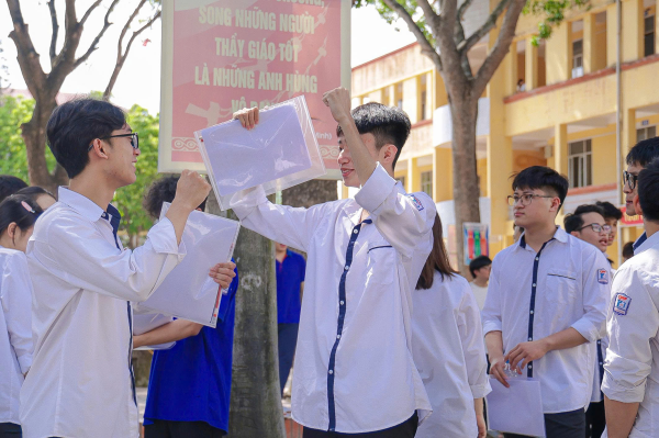 Đề thi các môn thi tự chọn phân hóa cao