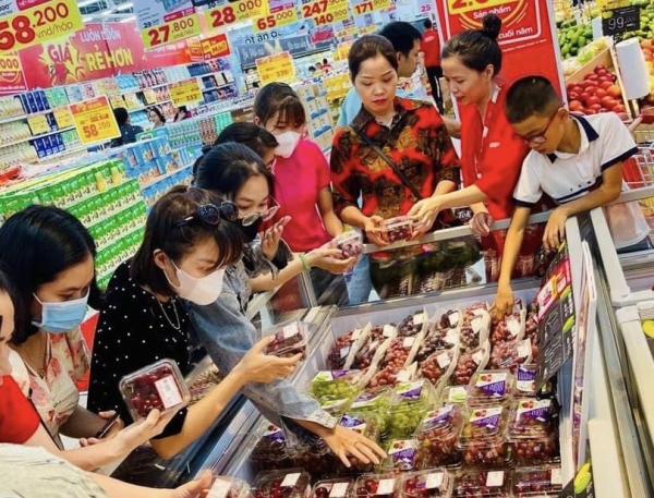 Hàng hóa siêu thị “lên ngôi”