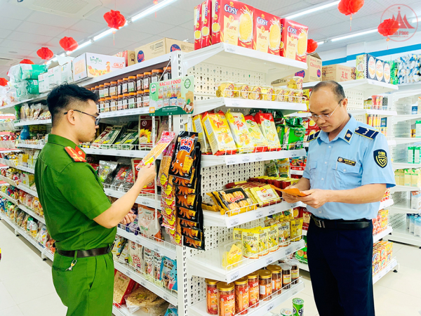 Yên Lạc mở đợt cao điểm đấu tranh ngăn chặn hàng giả, hàng nhái