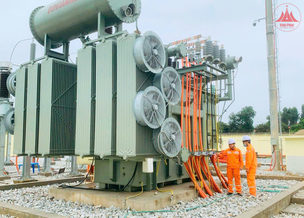 Đảm bảo cung ứng điện cho các doanh nghiệp trọng điểm