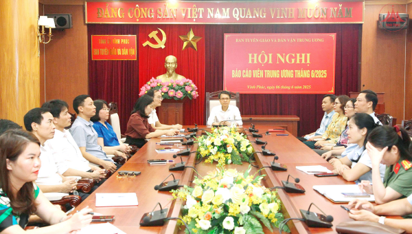 Hội nghị báo cáo viên Trung ương tháng 6/2025