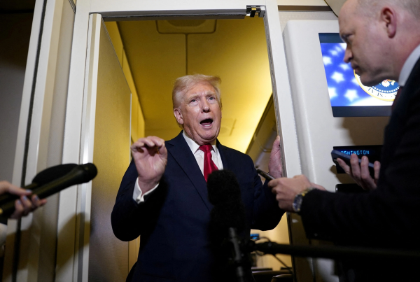 Ông Zelensky hối thúc ông Trump đến Ukraine