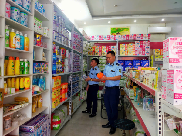 Truy tìm tận gốc nhằm ngăn chặn, xử lý việc sản xuất, buôn bán thuốc giả, sữa giả và thực phẩm bảo vệ sức khỏe giả