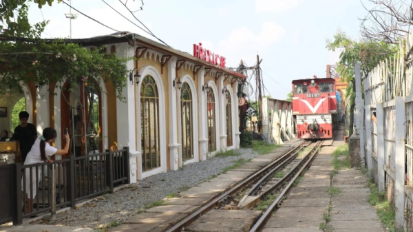 Hà Nội chuẩn bị ra mắt tour đường sắt tham quan nội đô và phụ cận
