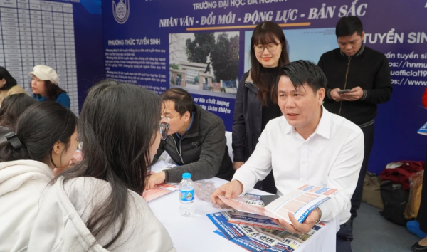Chính sách đào tạo sinh viên sư phạm: Gỡ vướng cho người học và nhà trường
