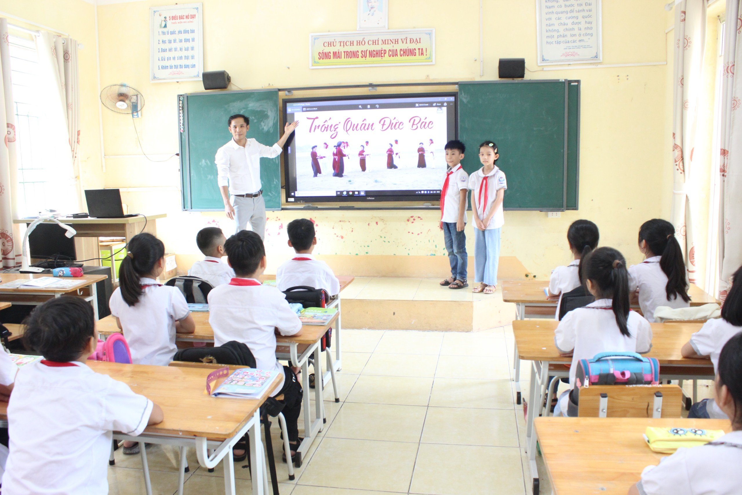 Để làn điệu Trống quân Đức Bác mãi vang xa