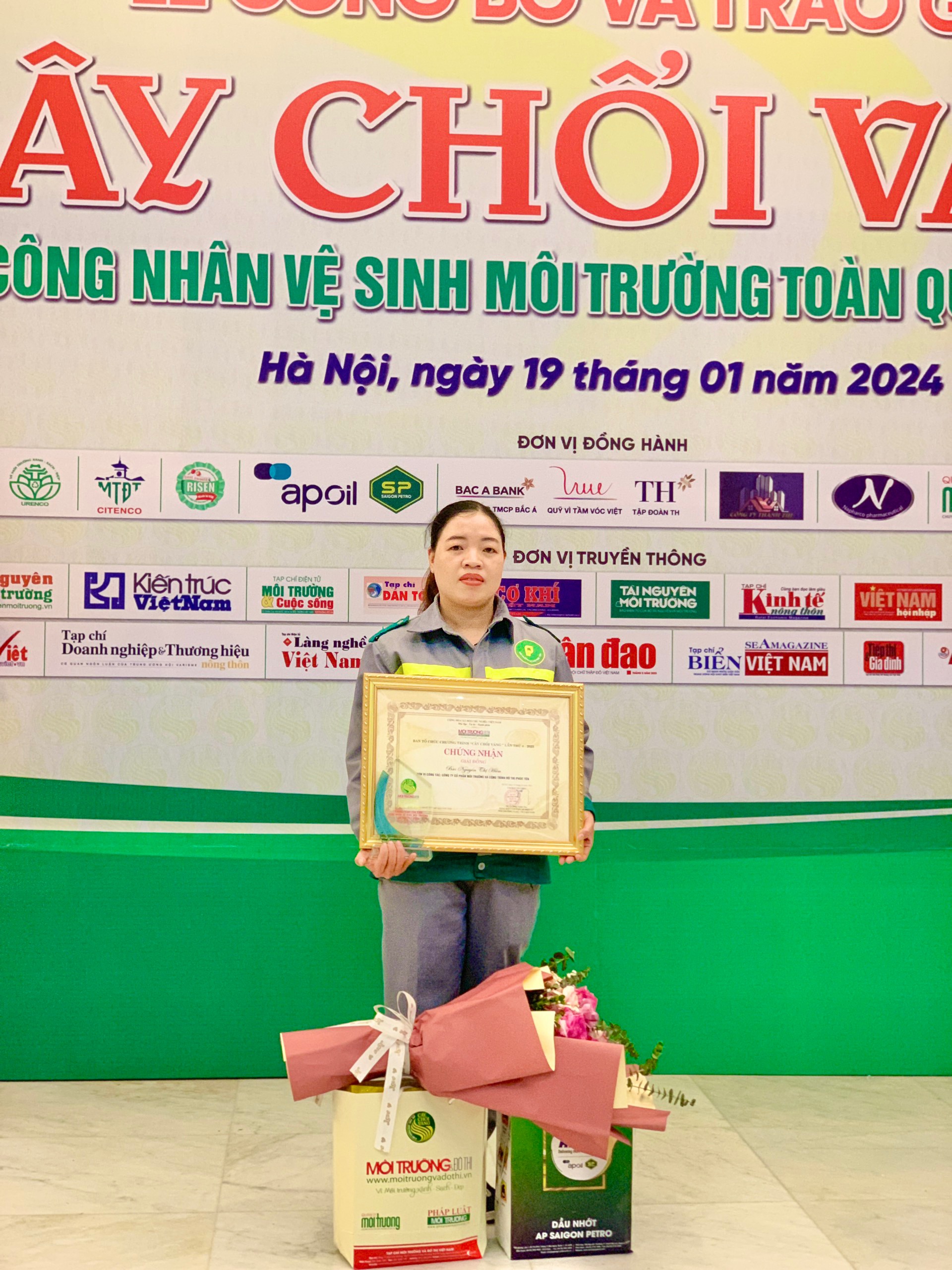 Gặp gỡ chủ nhân giải thưởng “Cây chổi vàng” Nguyễn Thị Hiền
