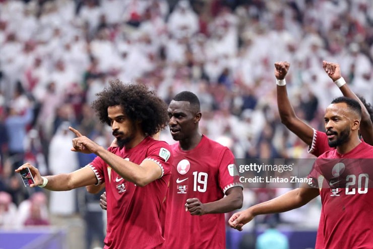 Jordan - Qatar: Hat-trick phạt đền, đăng quang rực rỡ