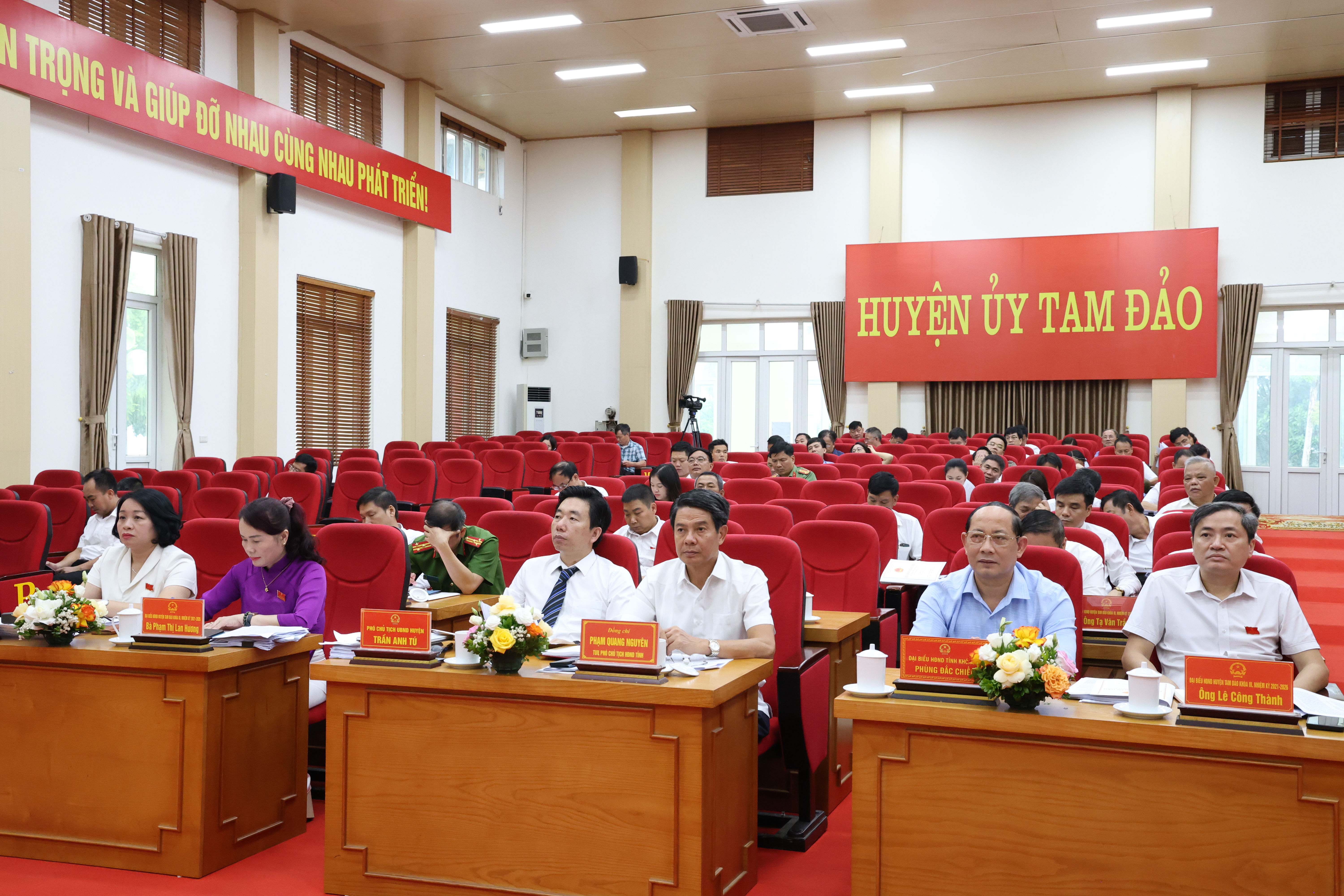 Kỳ họp thứ 19, HĐND huyện Tam Đảo khóa III, nhiệm kỳ 2021 - 2026