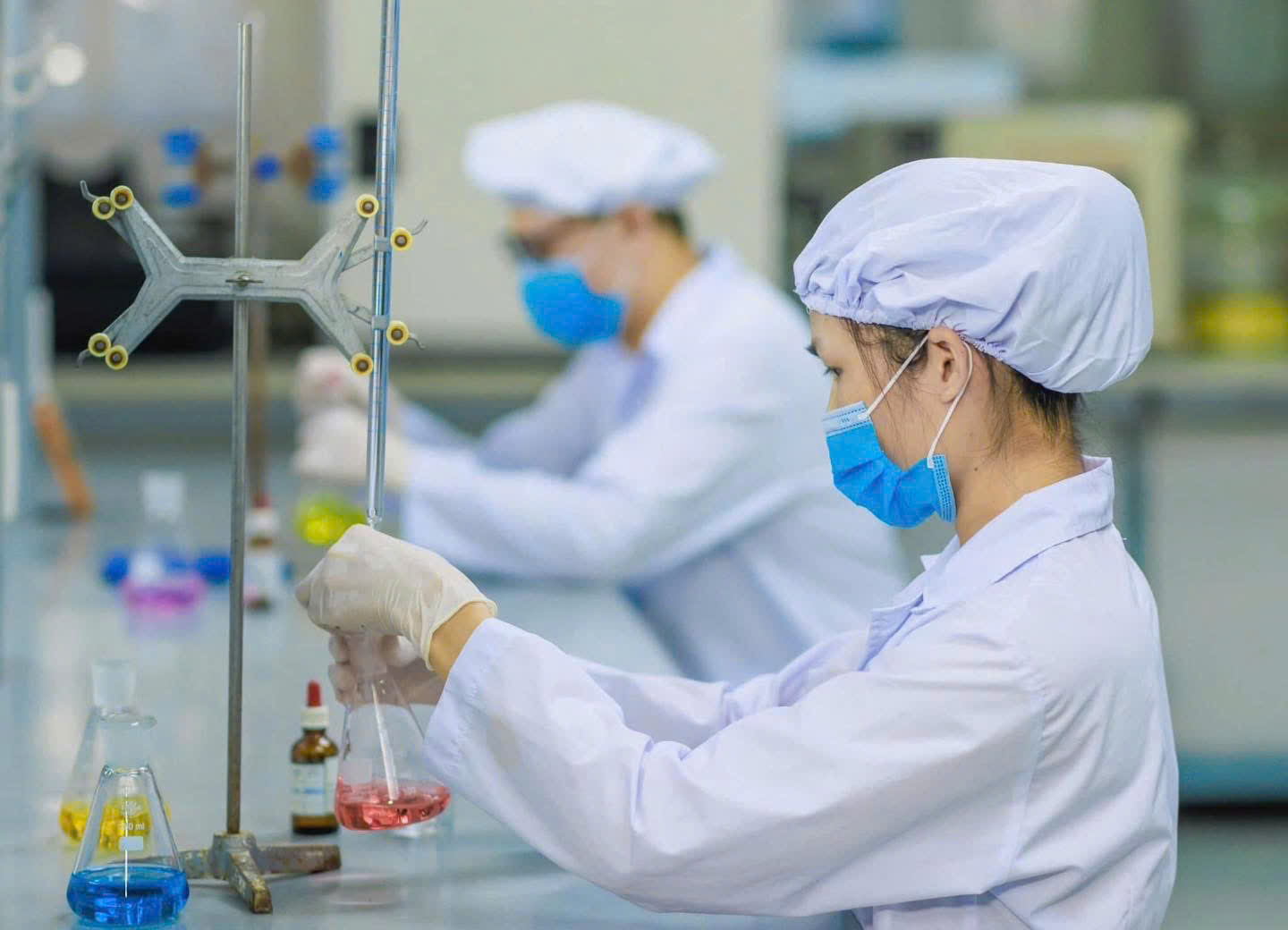 Đảng viên say mê nghiên cứu khoa học