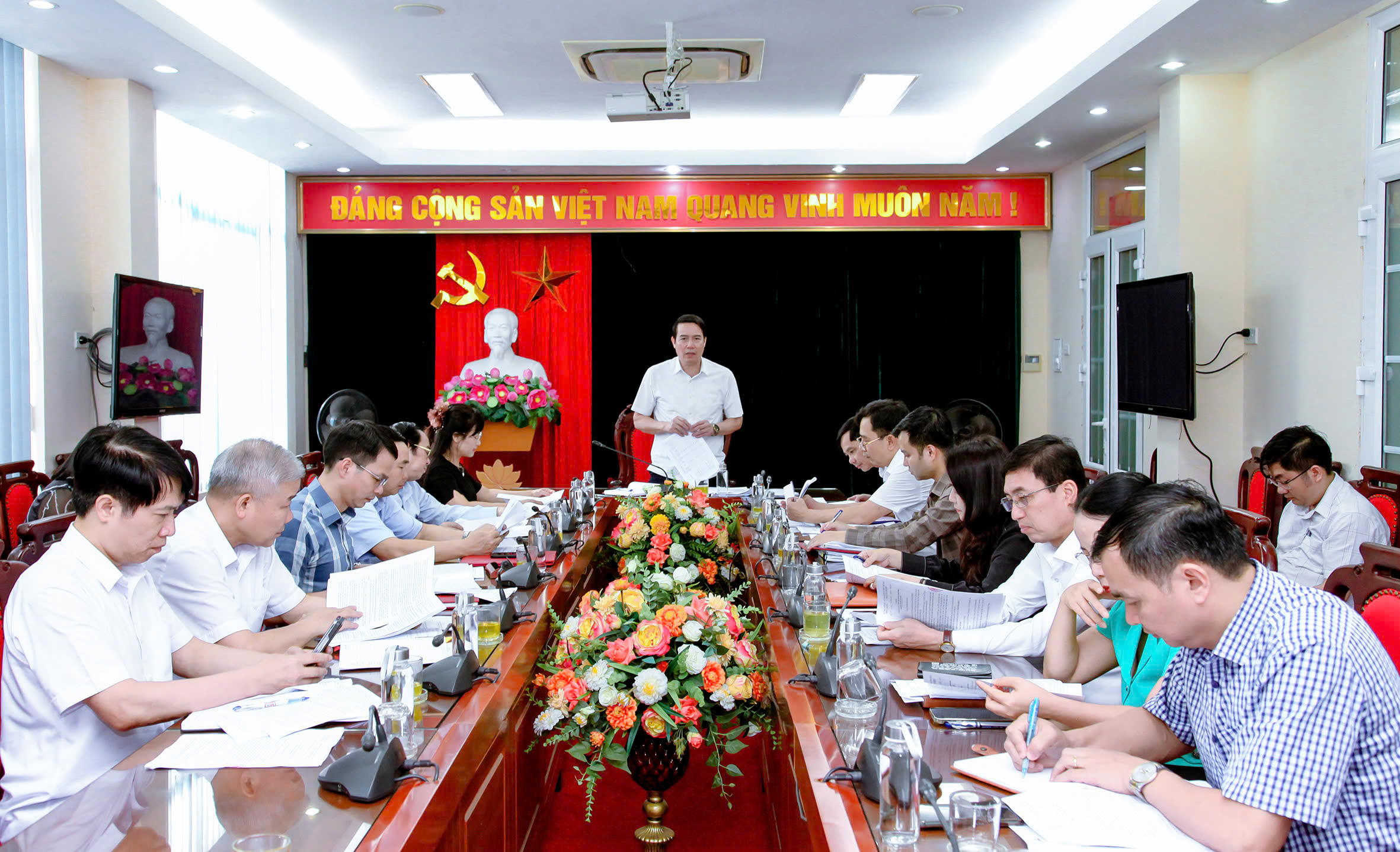 Thẩm tra các dự thảo nghị quyết trình Kỳ họp thứ 24, HĐND tỉnh khóa XVII
