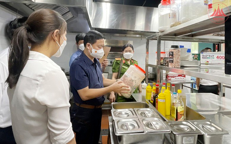 Tuyên truyền thường xuyên, liên tục để nâng cao nhận thức người dân về phòng, chống ngộ độc thực phẩm