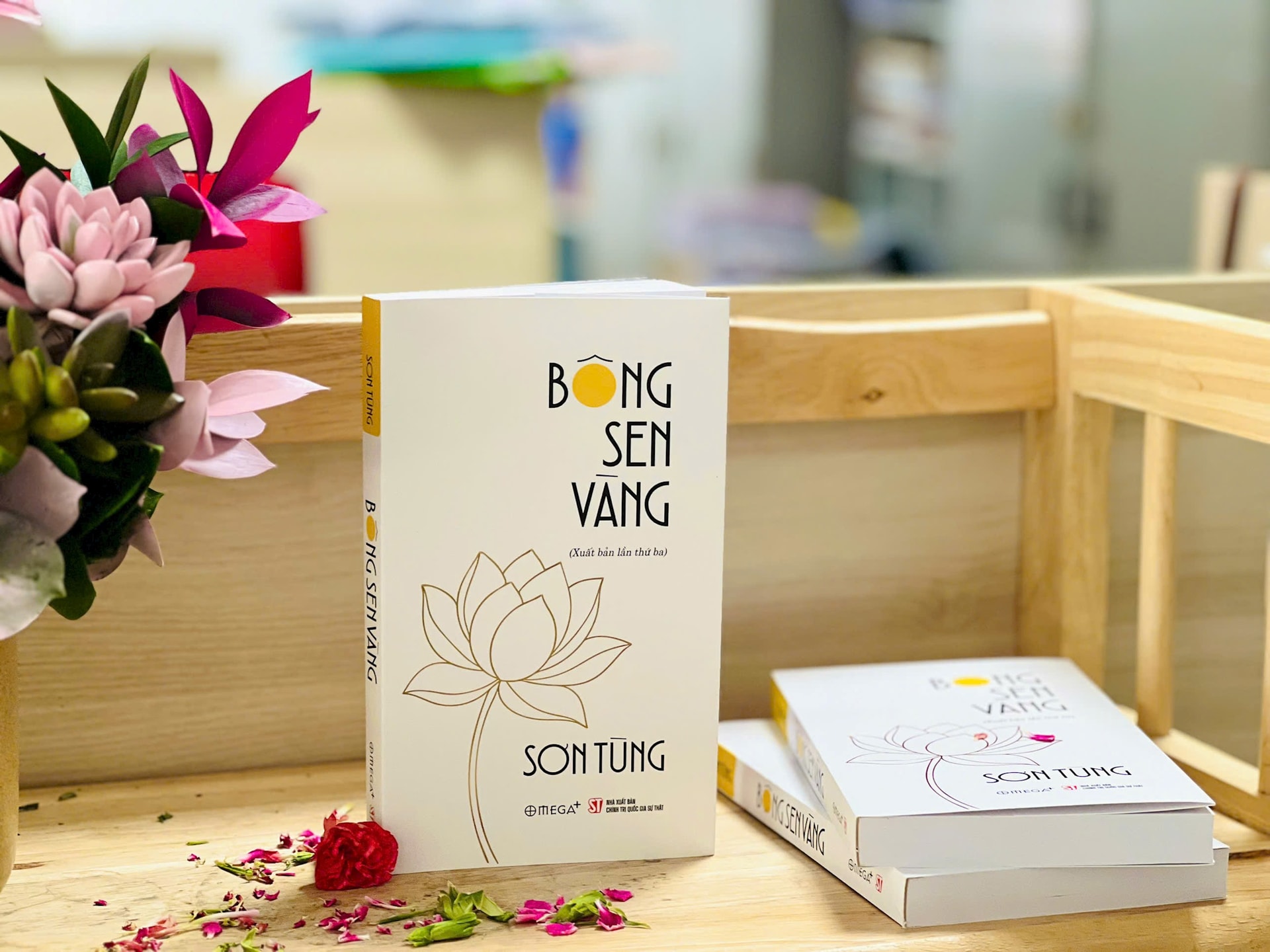 “Bông sen vàng” - Cuốn sách về tuổi thơ của Bác Hồ trở lại với độc giả