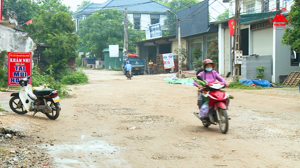 NGƯỜI DÂN MONG MỎI SỚM NÂNG CẤP ĐƯỜNG GIAO THÔNG
