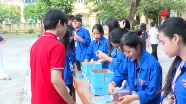 PHÁT HUY TINH THẦN XUNG KÍCH TÌNH NGUYỆN