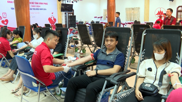 HÀNH TRÌNH ĐỎ - KẾT NỐI DÒNG MÁU VIỆT