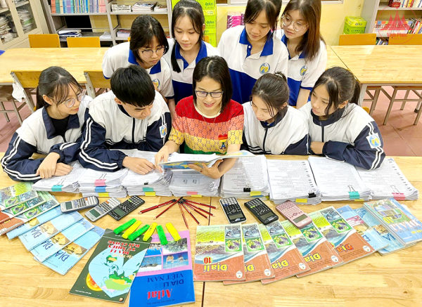 Thắp sáng tinh thần thi đua yêu nước trong sự nghiệp “trồng người”
